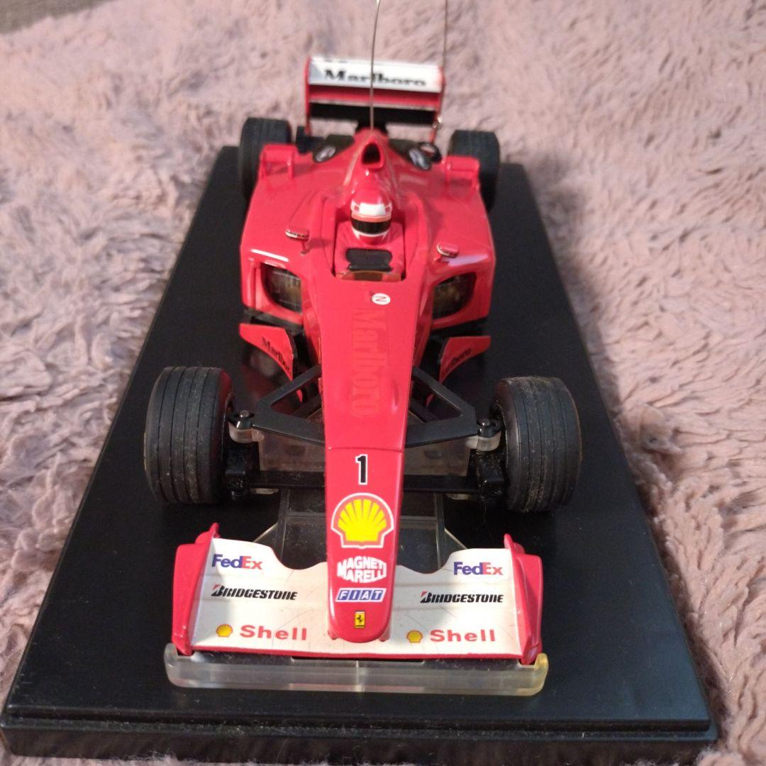 フェラーリ F2001 1/18スケール　ラジコンカー、シューマッハドライバー
