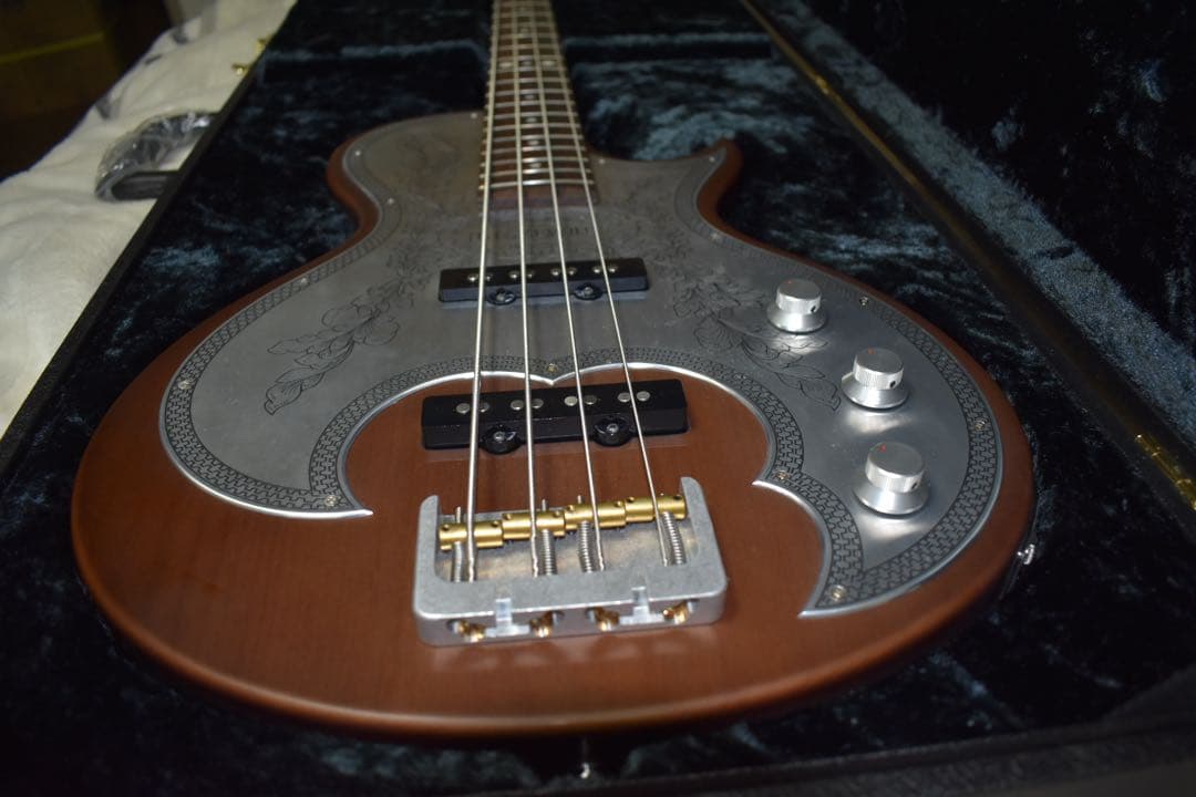 ベース Zemaitis Antanus Bass