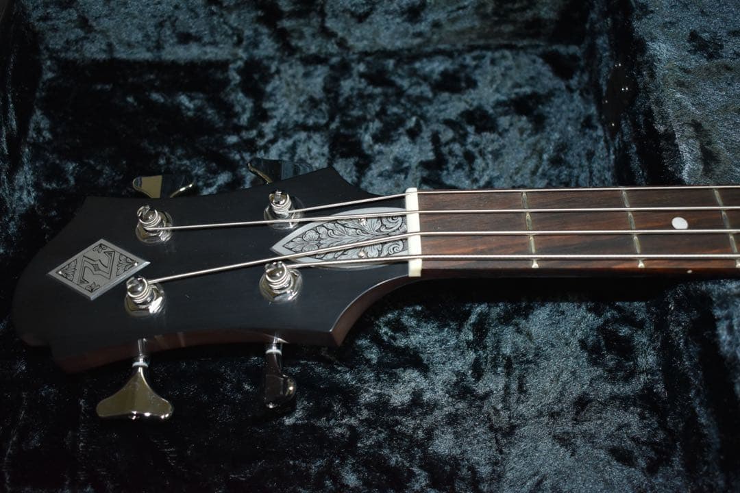 ベース Zemaitis Antanus Bass
