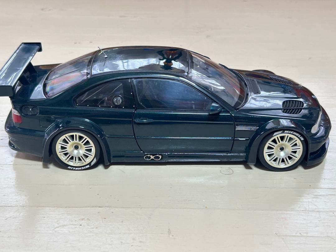 ハ*チ様  M3 GTRダークグリーン ミニカー 1/18