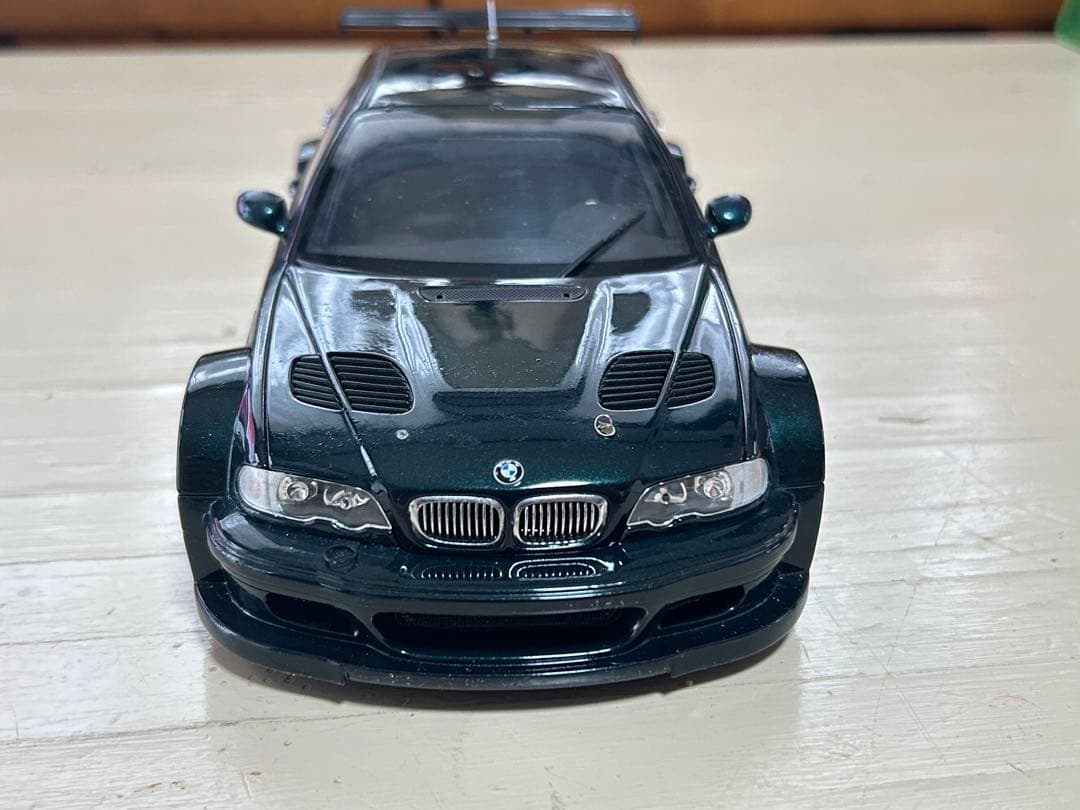 ハ*チ様  M3 GTRダークグリーン ミニカー 1/18