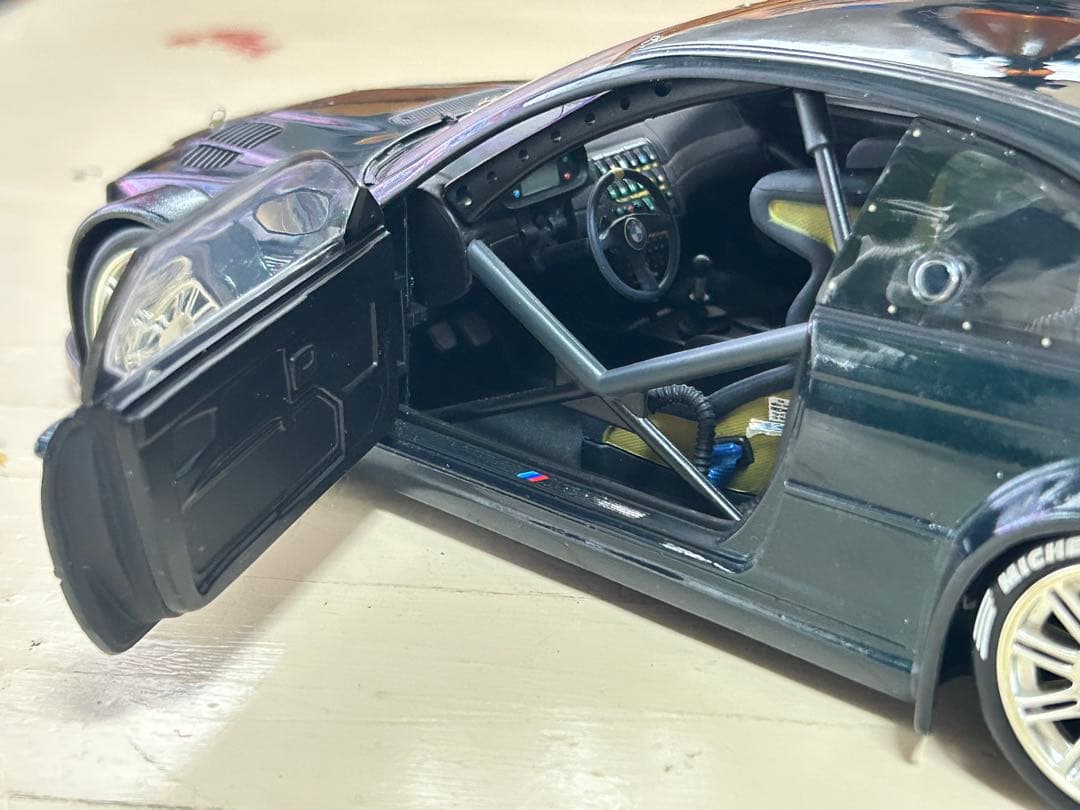 ハ*チ様  M3 GTRダークグリーン ミニカー 1/18