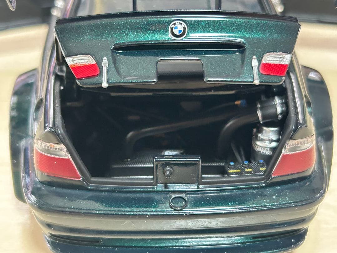 ハ*チ様  M3 GTRダークグリーン ミニカー 1/18