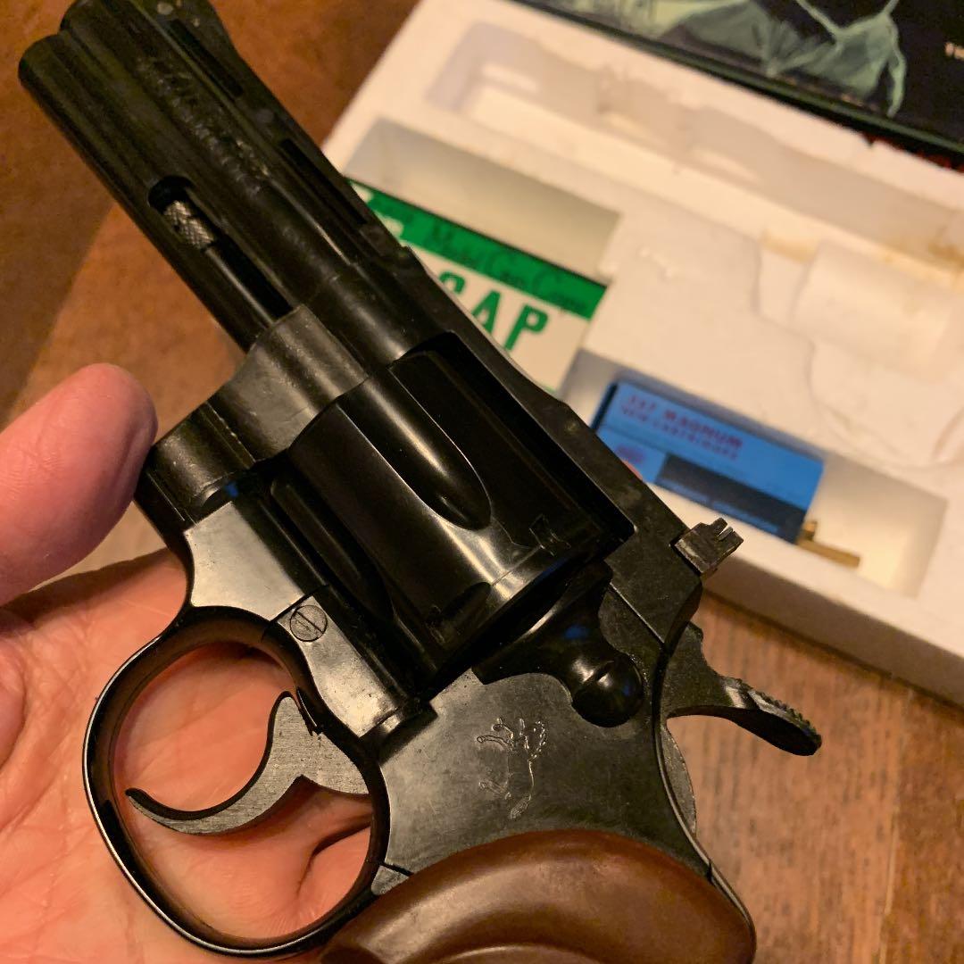 MGC モデルガン　パイソン357 4インチ　未発火