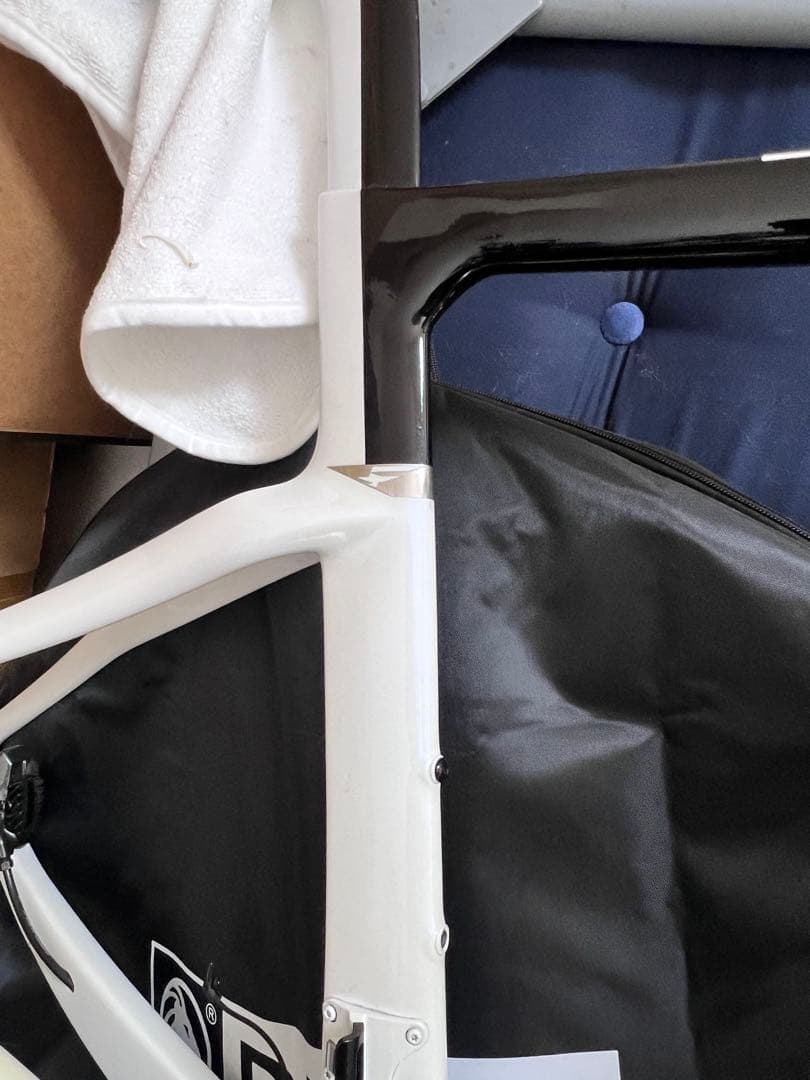 PINARELLO Ｆ9 完成車 一部パーツを外しています。