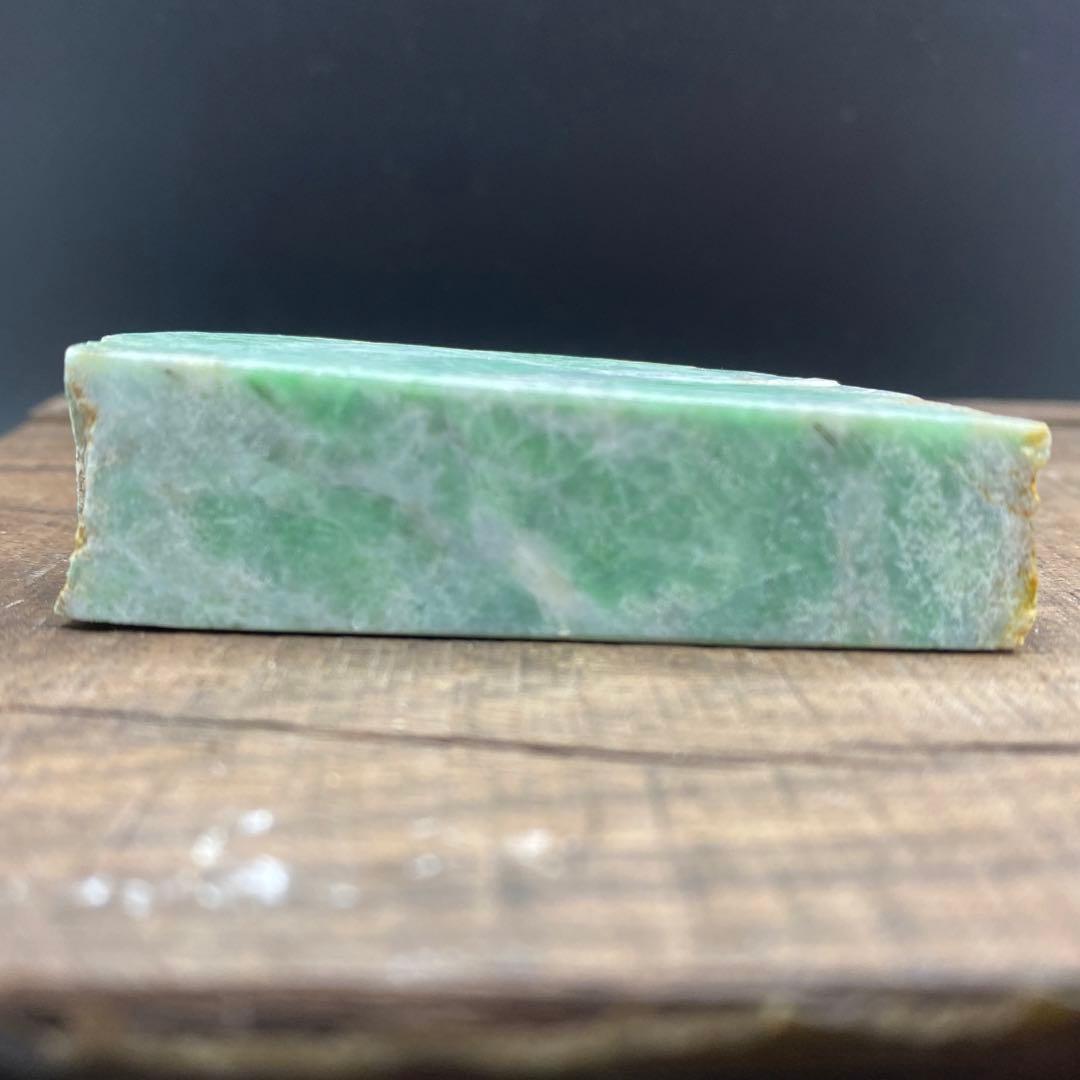 【1493】糸魚川産　翡翠　極上緑　70g　天然石　ヒスイ　宝石　パワーストーン