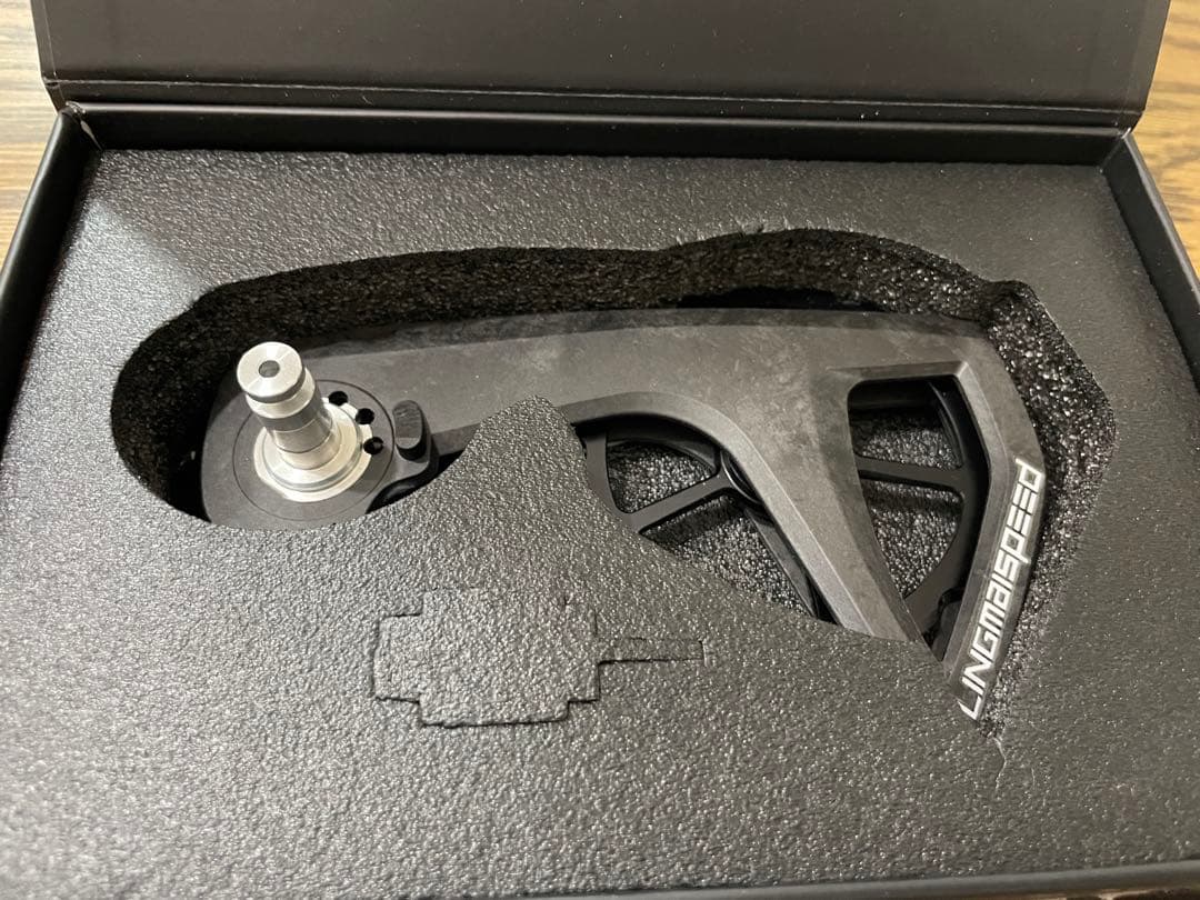 【定価約1万円・軽量設計】ロードバイク用ディレイラーケージ カーボンファイバー