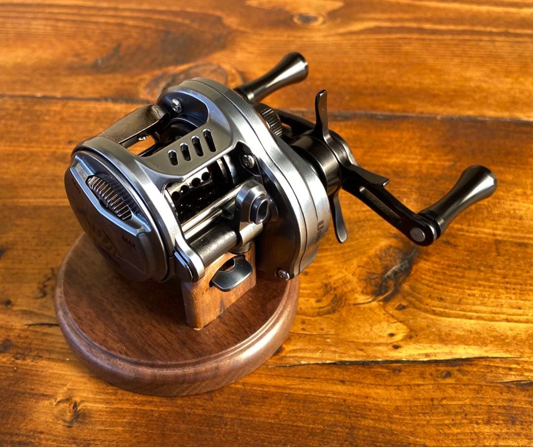 ベイトフィネス　丸型　ベイトリール　渓流釣り　バス釣り　30φ レフトハンドル