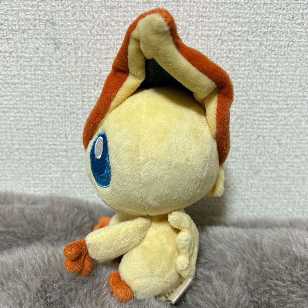 【匿名配送】希少⭐︎2011年製　ポケモン　ビクティニドール　ポケモンセンター