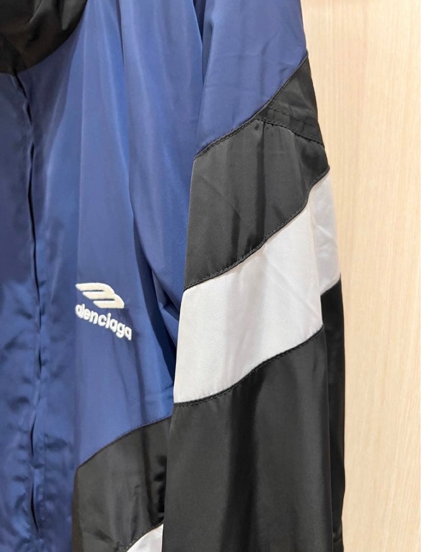 美品バレンシアガ  オフショルダートラックジャケットブルゾン M