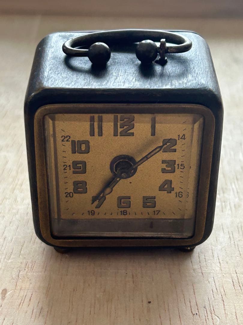 ヴィンテージ角型時計 金色文字盤ブロンズ ジャンク品