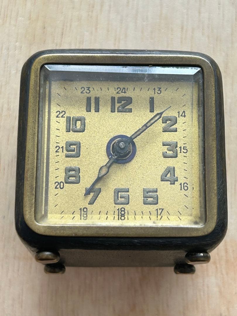 ヴィンテージ角型時計 金色文字盤ブロンズ ジャンク品