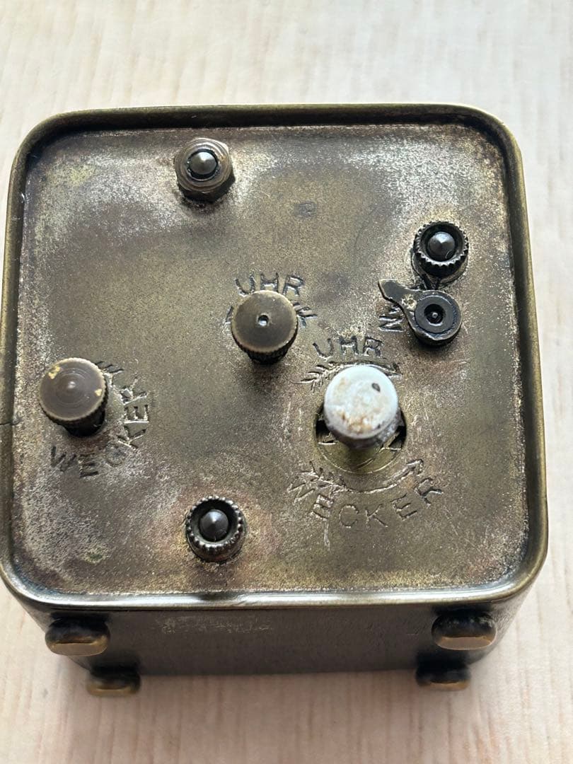 ヴィンテージ角型時計 金色文字盤ブロンズ ジャンク品