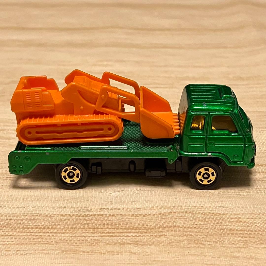 トミカ 日産ディーゼル コンドル ブルドーザー付 No56 1/104