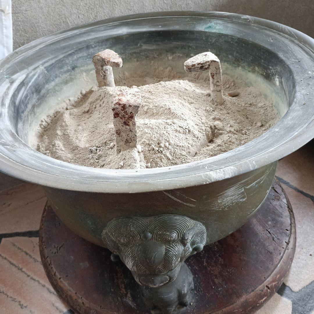 青銅製香炉 ライオンモチーフ