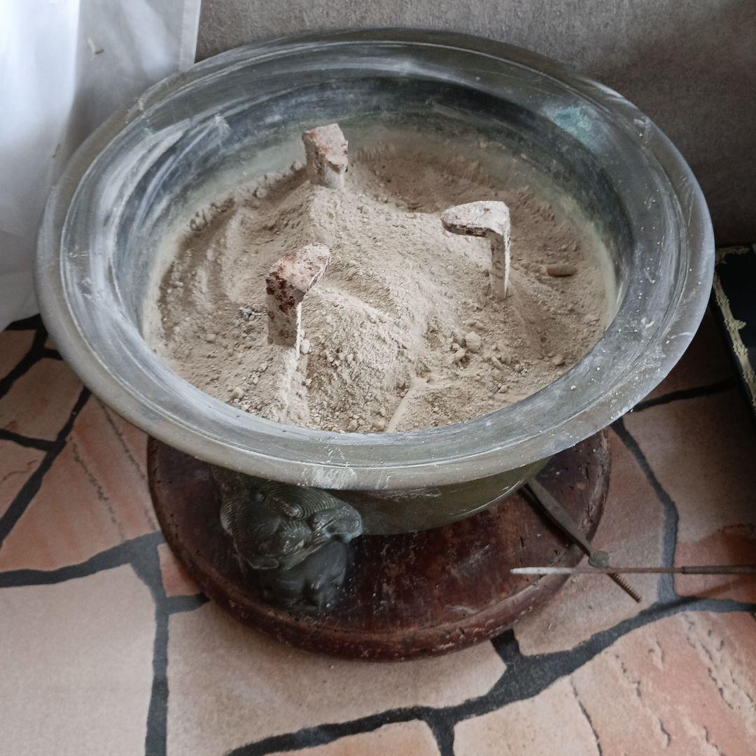 青銅製香炉 ライオンモチーフ