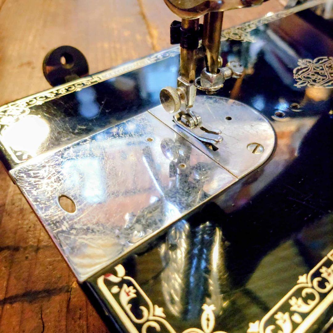 ブラザーミシン　黒色　Brother　昭和レトロ　ヴィンデージ