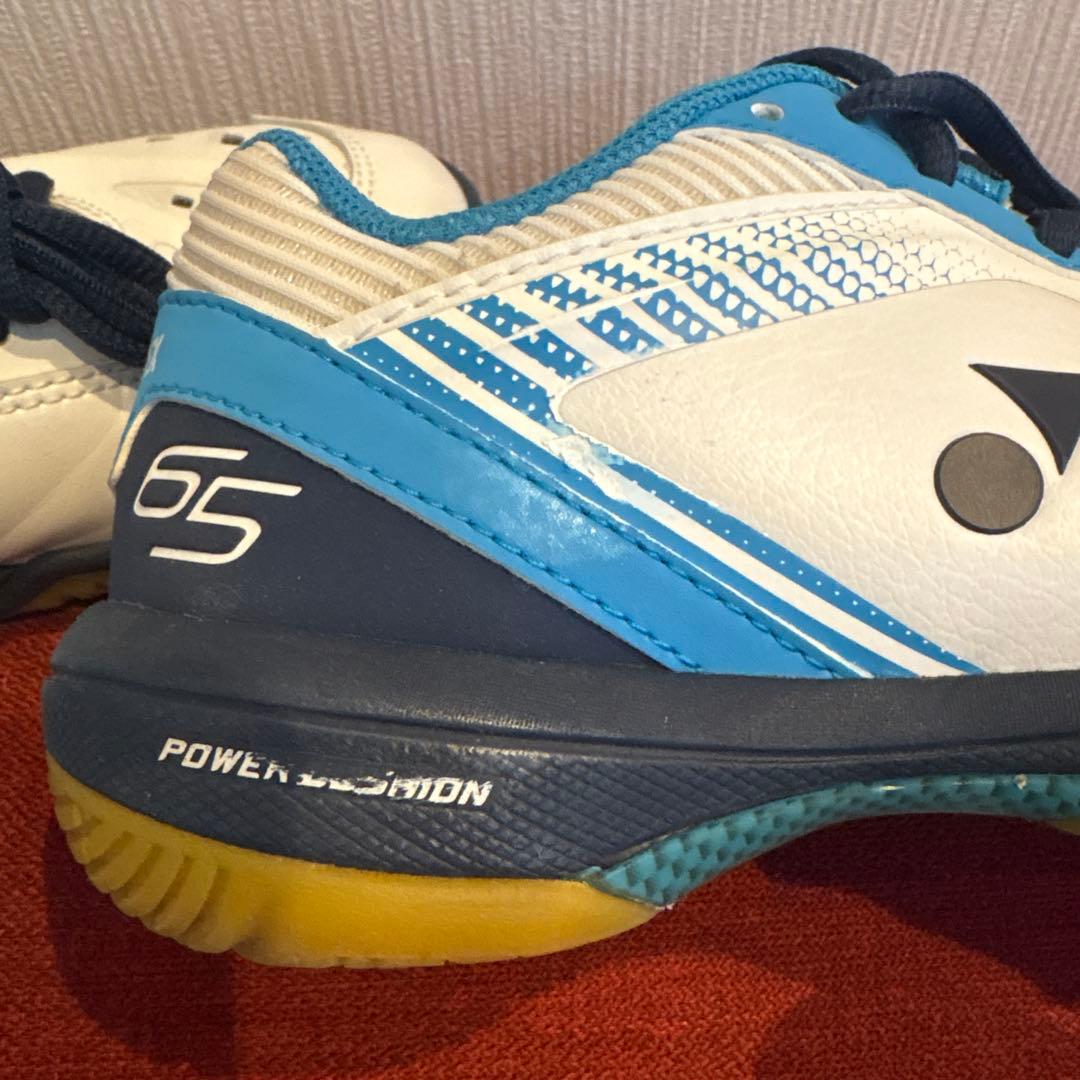 バドミントンシューズ YONEX パワークッション 23cm