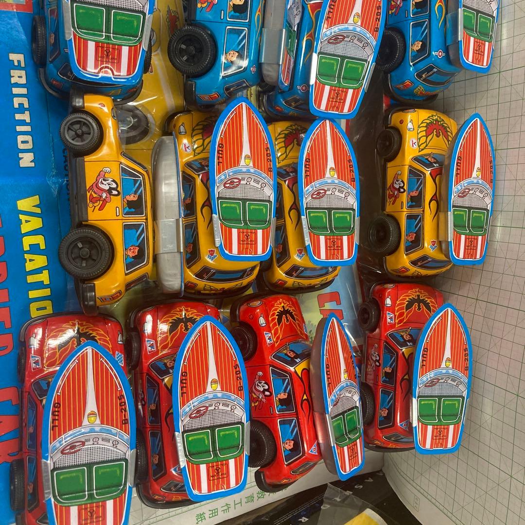 1970〜71年にミニクーパーのマイティマウスプリントのバケーションボートセット