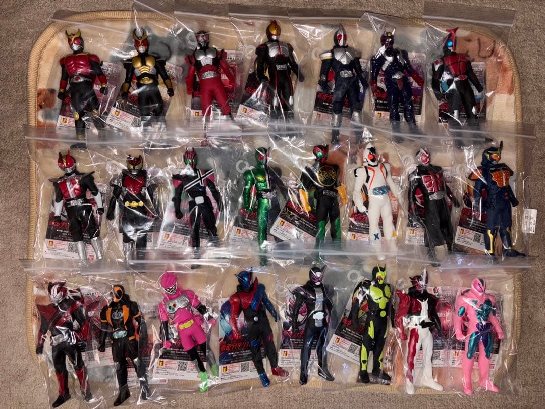 ⭐︎最終値下げ⭐︎ ライダーヒーローシリーズ　仮面ライダー　ソフビ　限定　63体