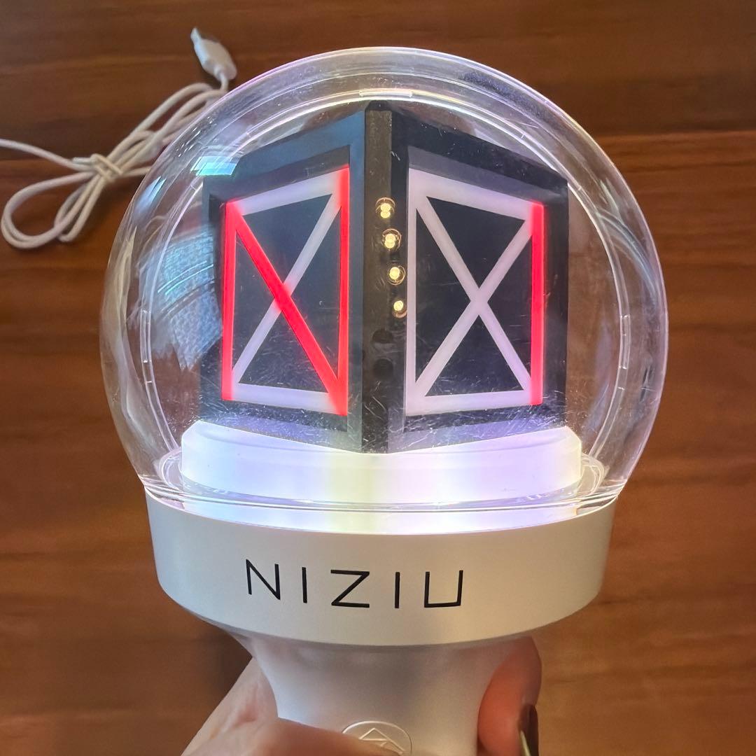 NIZIU 公式ペンライト　動作確認済み