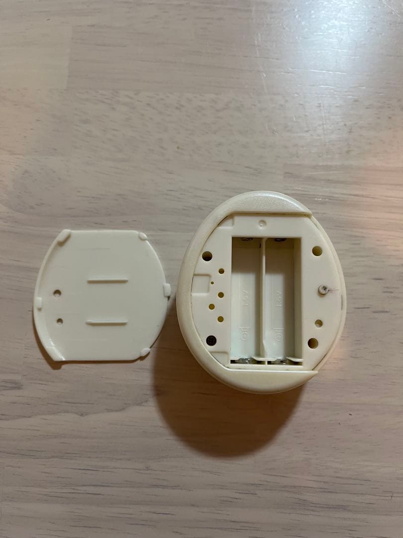 たまごっちプラスカラー　ジャンク品　ホワイト