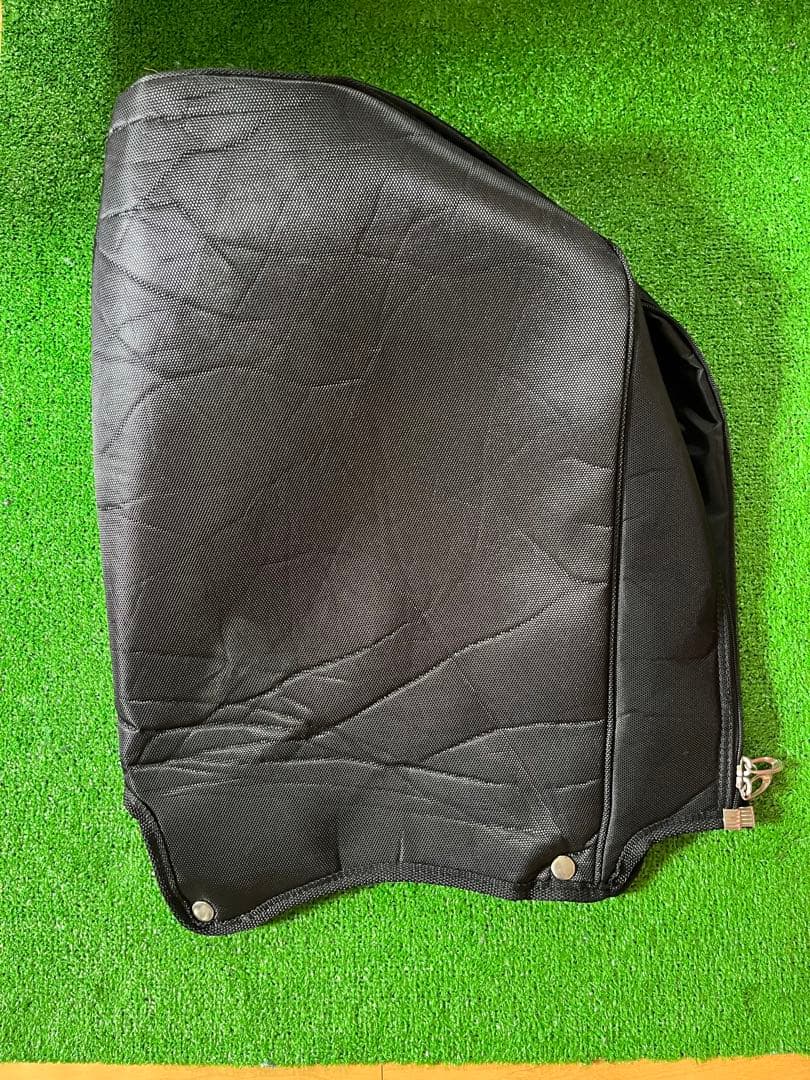 TaylorMade ゴルフバッグ 自立式 白黒