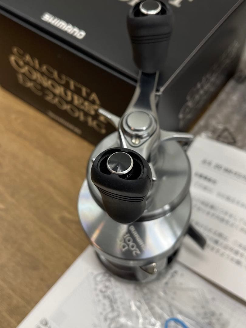 美品 Shimano ‘20 カルカッタコンクエスト DC200HG カルコン