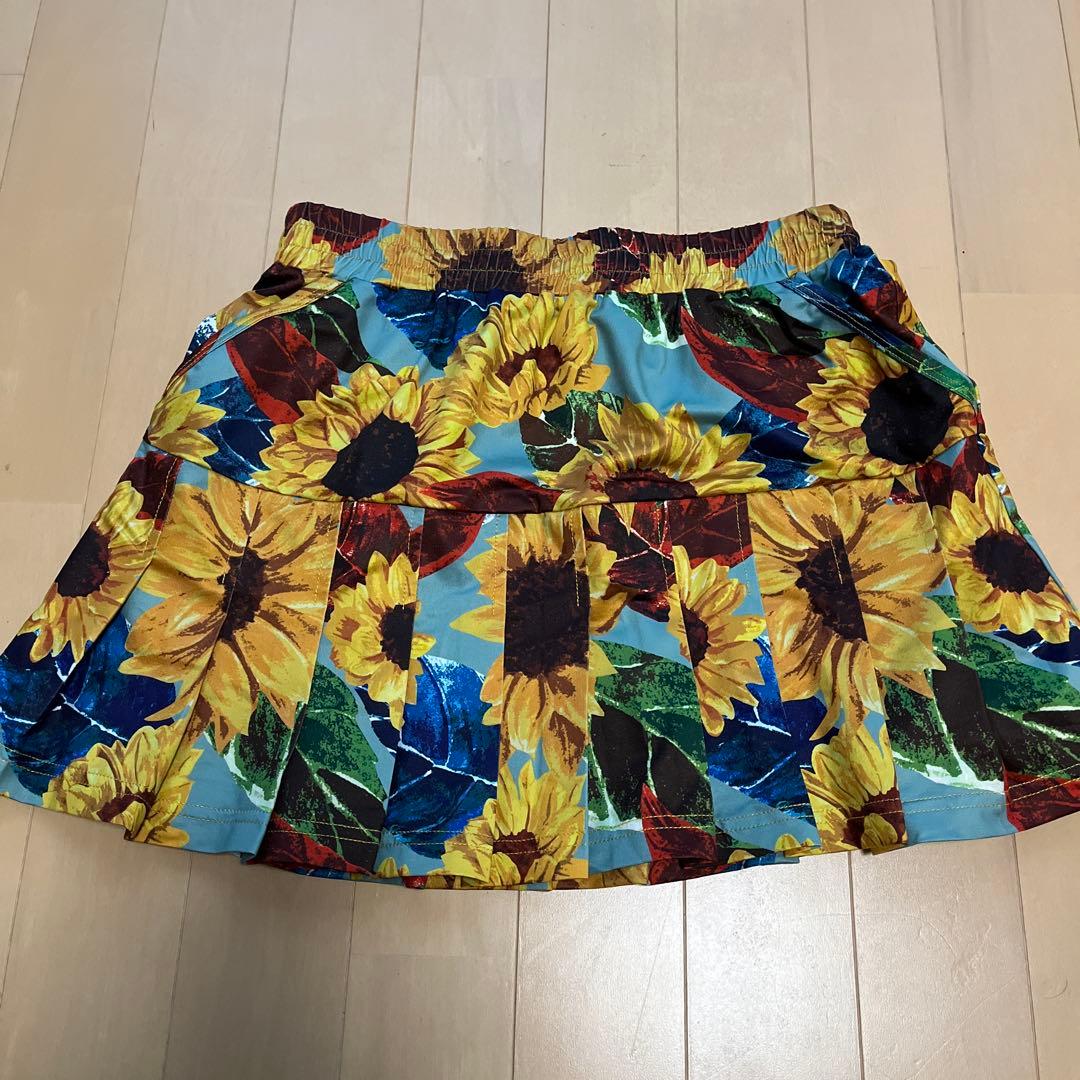 アドミラル レディーステニスウェア ゲームシャツ＆ひまわり柄スカート