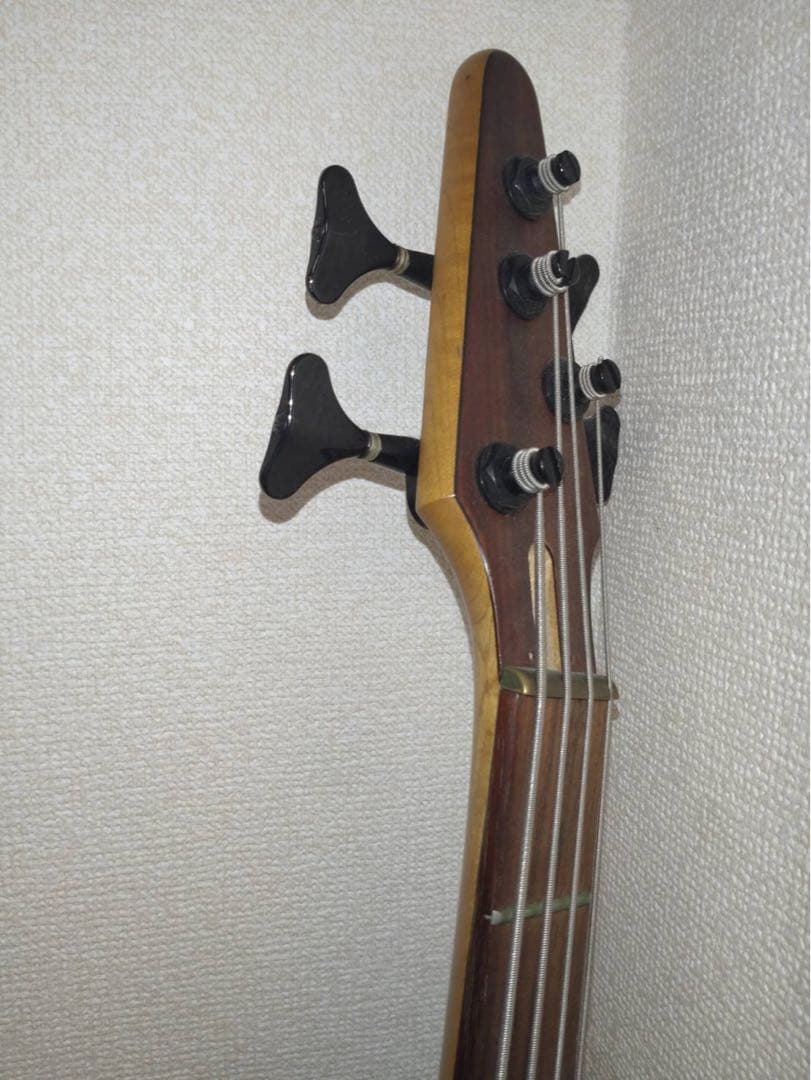 TUNE GUITAR TECHNOLOGY ベースギター