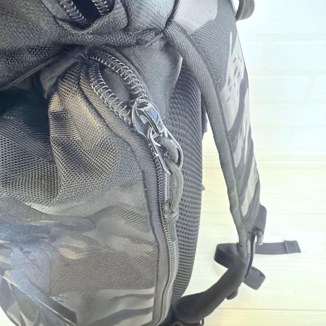 【美品】ヤクルトスワローズ NEWERAコラボリュック swallowsブラック