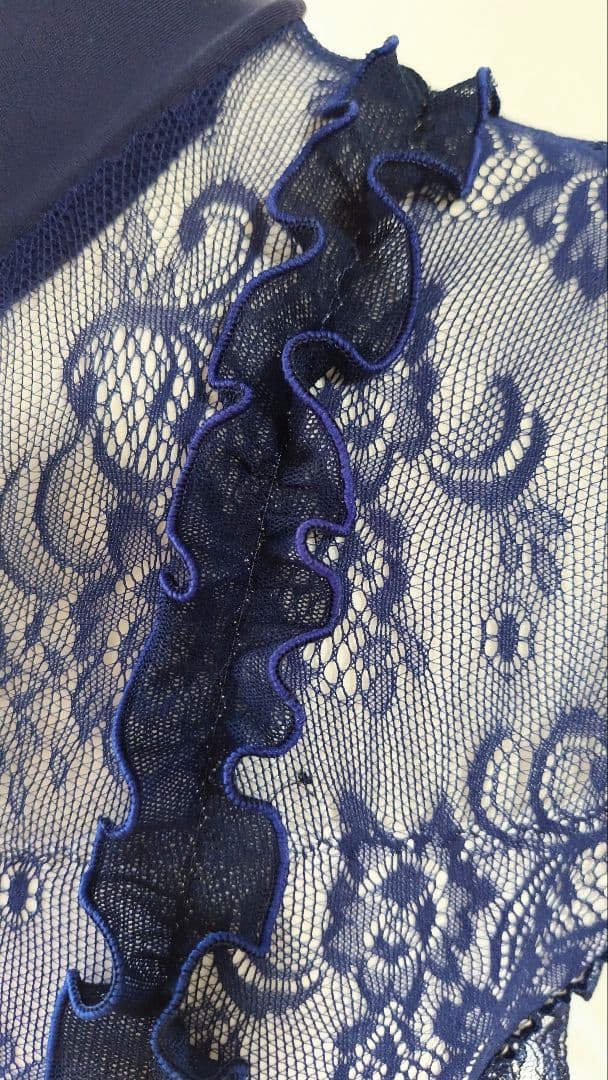 Ｓ～Ｍ／紺色フリルとレースで贅沢エレガントに。ロココ調宮廷ドレス風娘役レオタード