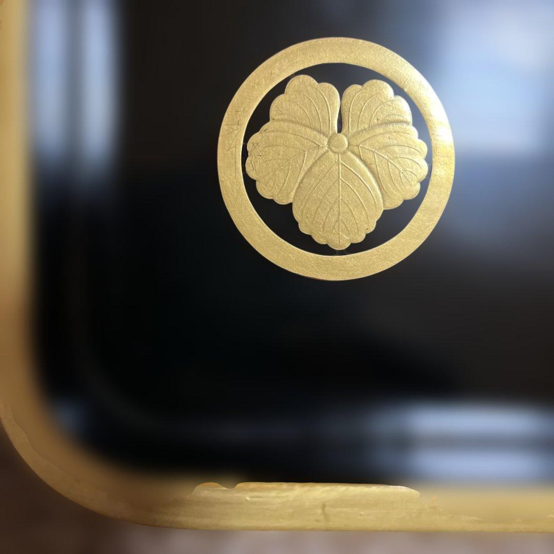 輪島塗お盆2枚セット 金色装飾　家紋入り　木箱付き