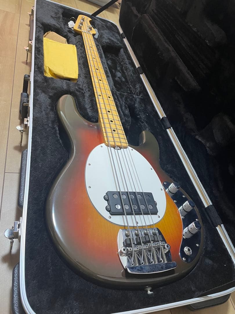 ベース Music Man StingRay 40th Old Smoothie