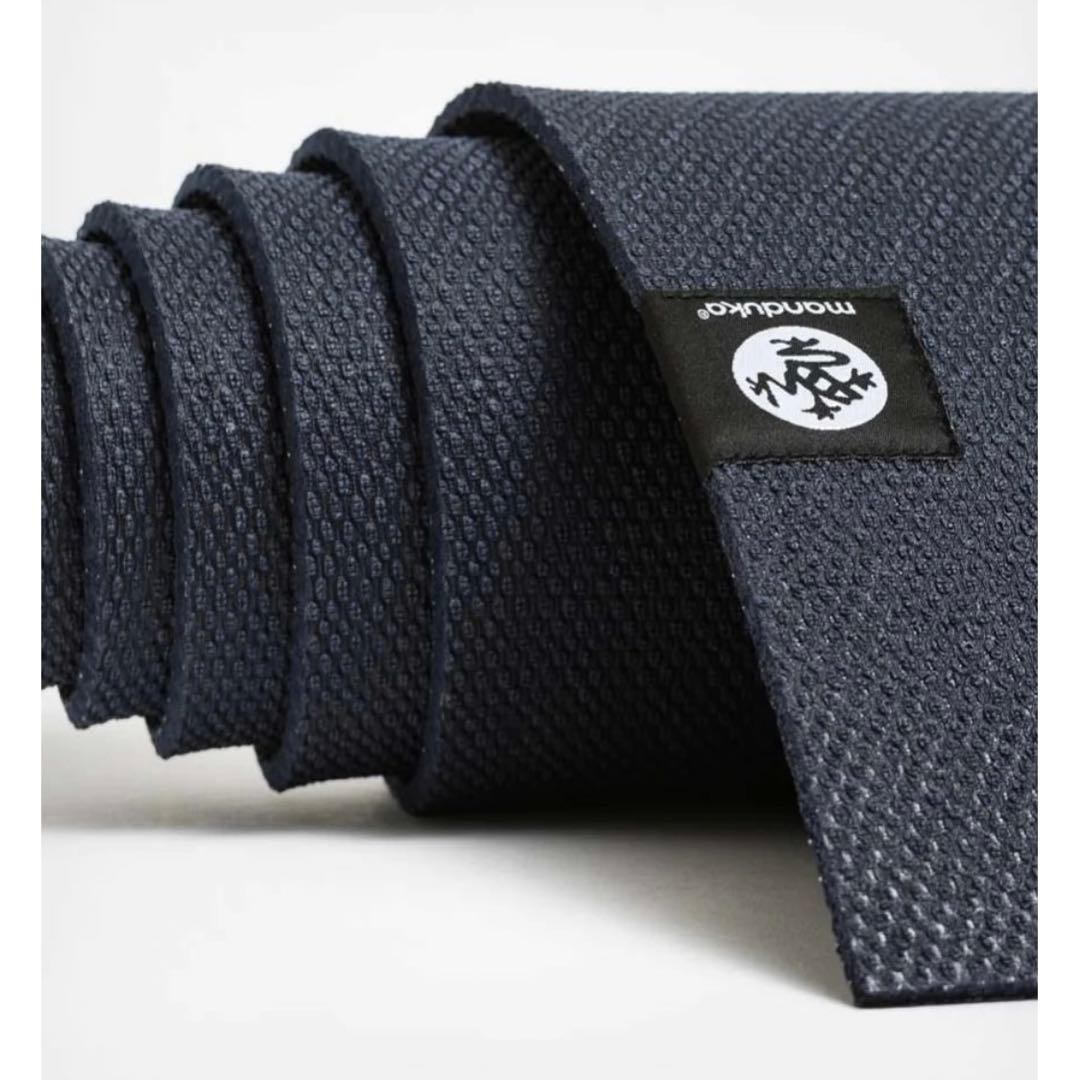 Manduka FOUNDATIONシリーズ ヨガマット 5mm ダークブルー