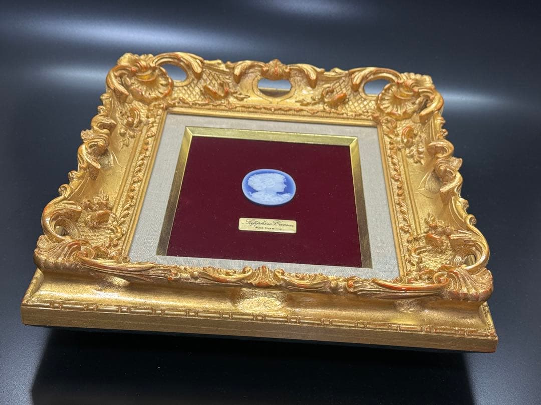 西ドイツ製 ストーンカメオ サファイアカメオ 貴婦人 彫刻 古径額装付