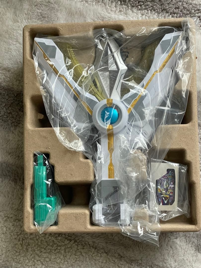 ウルトラマントリガー ガッツスパークレンスメモリアル ハイパーキーケースセット