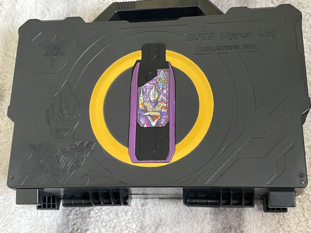 ウルトラマントリガー ガッツスパークレンスメモリアル ハイパーキーケースセット