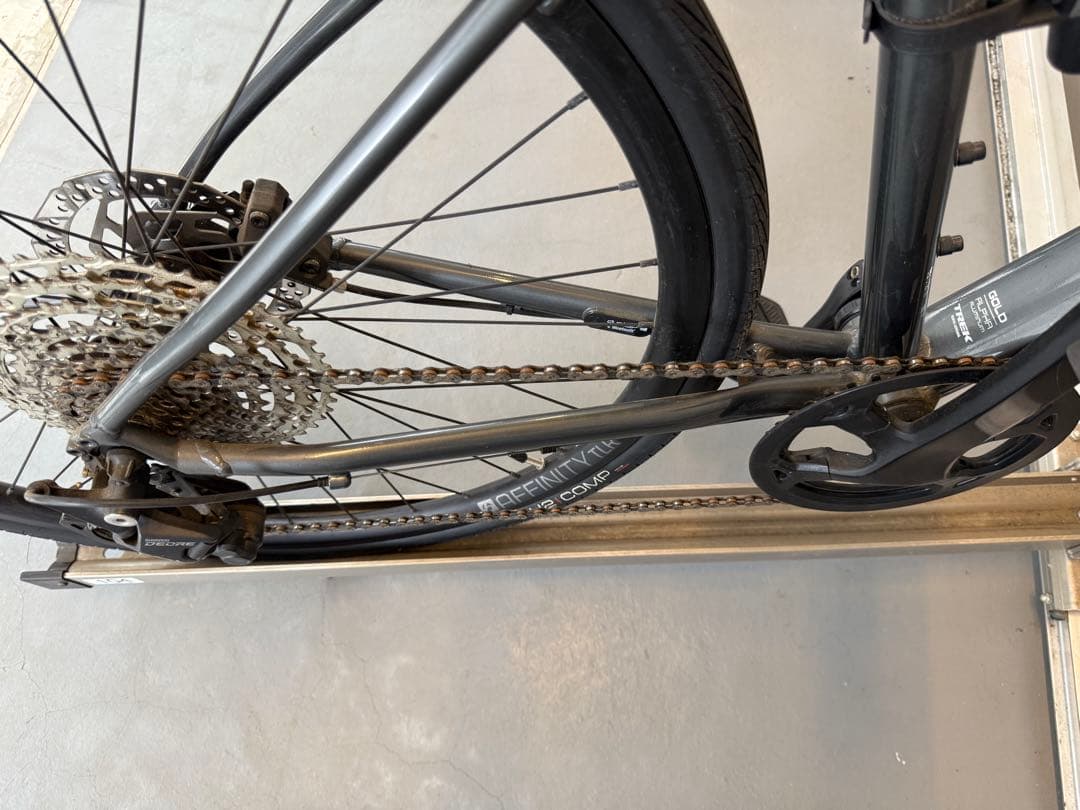 TREK トレック FX4 DISC クロスバイク2021