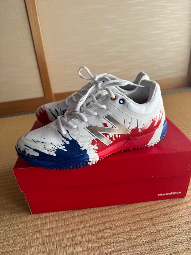 【新品未使用】ニューバランス　野球　トレーニングシューズ