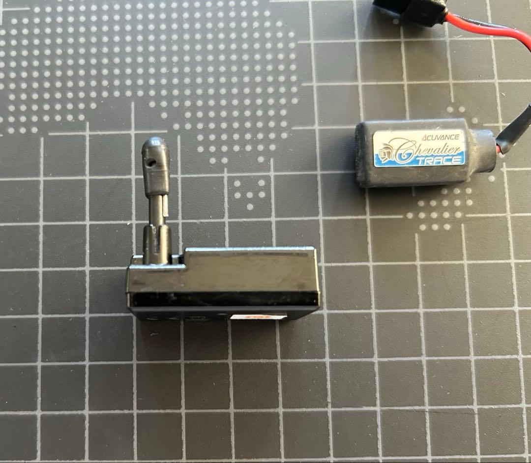 Futaba R334SBS-E とアキュバンスシュバリエトレイスのセット