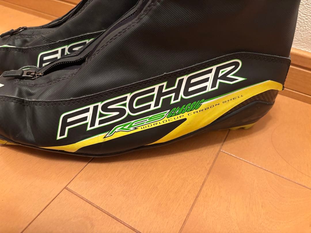 FISCHERフィッシャークロスカントリーブーツNNNRCS カーボンshell