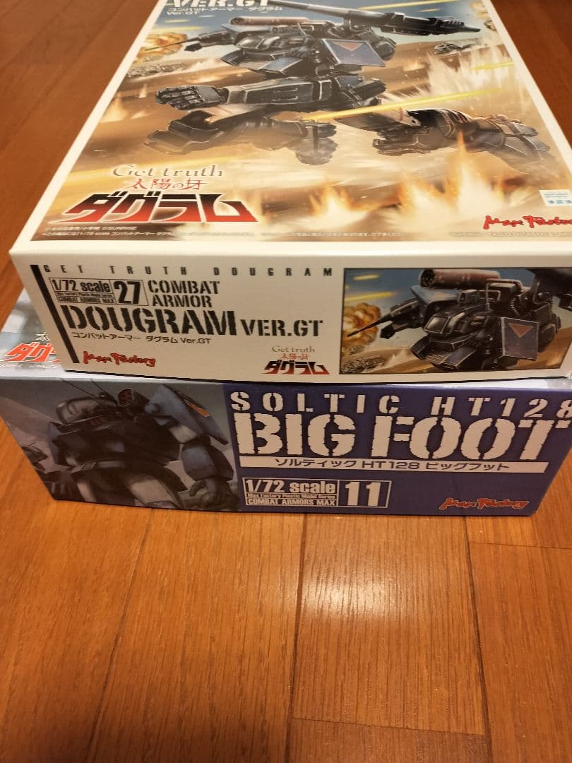 太陽の牙ダグラム・ビッグフット・マックスファクトリー　2体