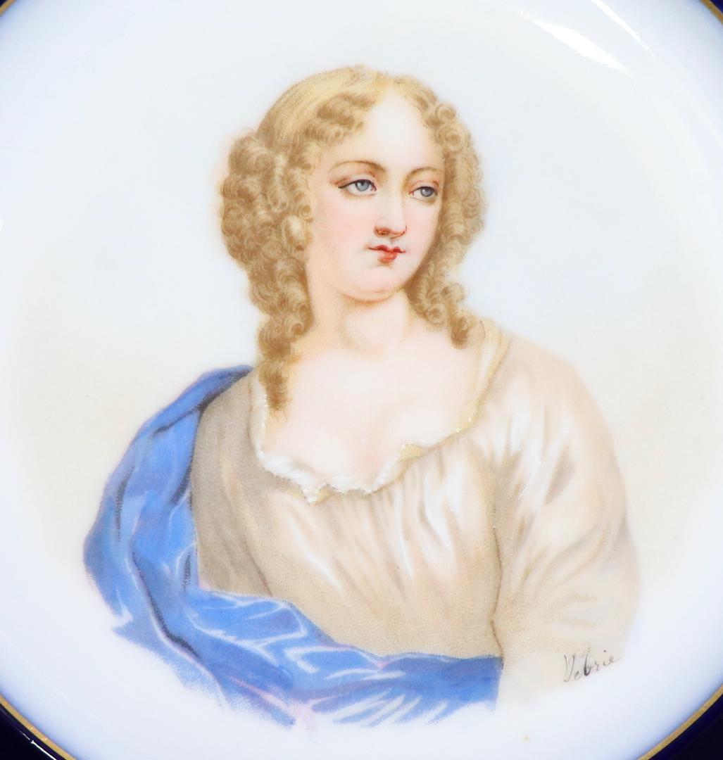 オールド・セーブル 1846年製 瑠璃地色絵金彩婦人図皿 ヴァリエール 肖像画