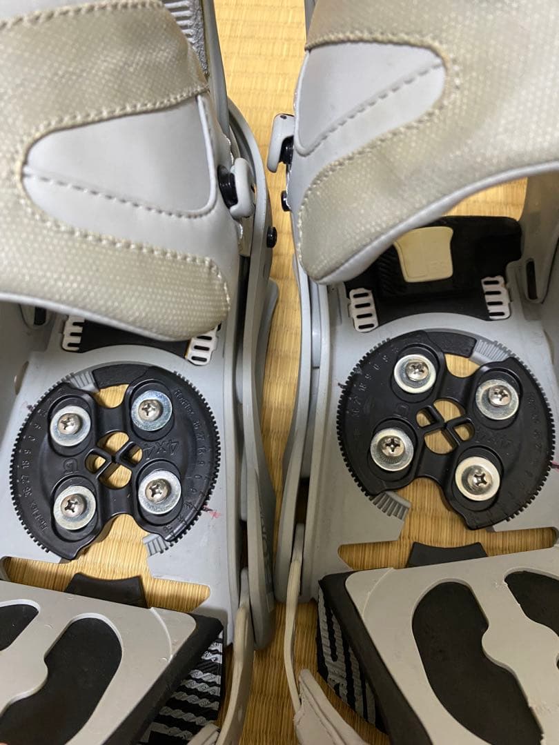 スノーボード　ビンディング BURTON バートンカーテル CARTEL