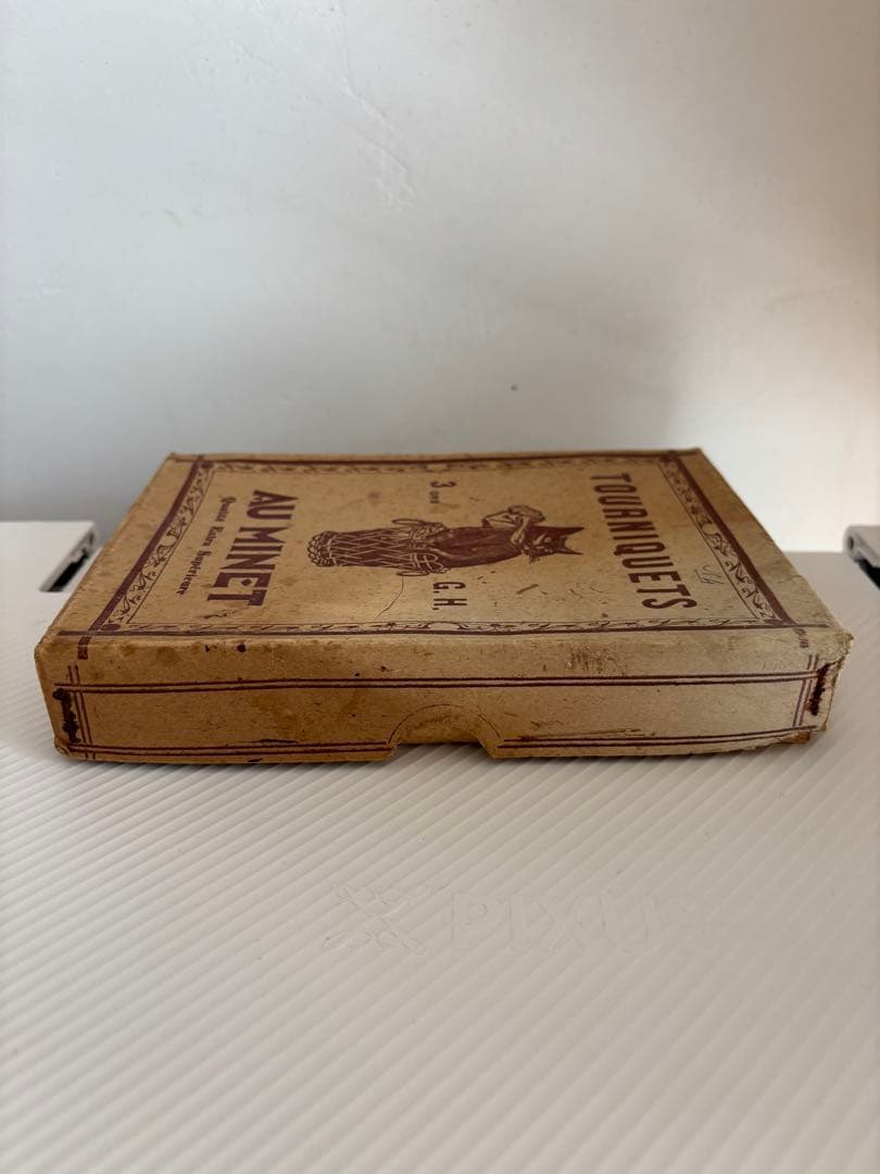 フランスアンティーク　AU MINET 糸巻き箱　猫