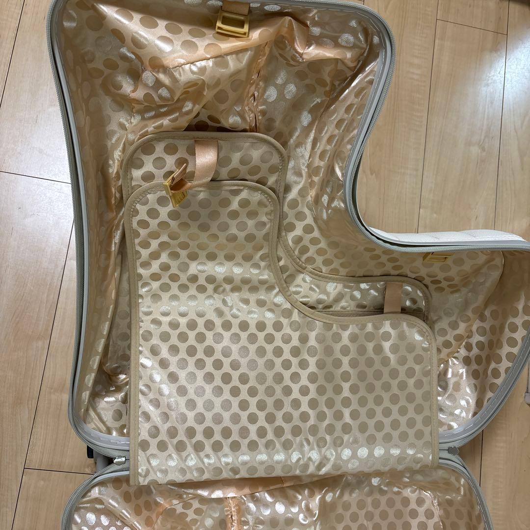 ノリッコ　スーツケース　プレミアムシート