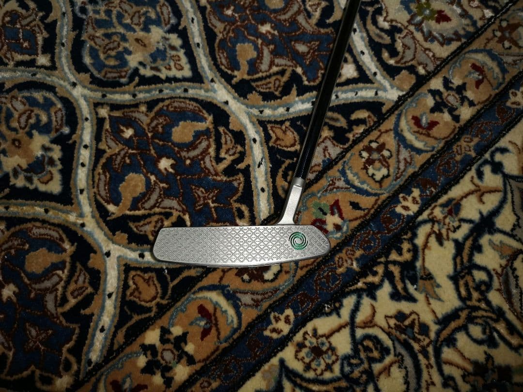 ツアー支給品トゥーロンガレージ アザレアTOULON GARAGE AZALEA