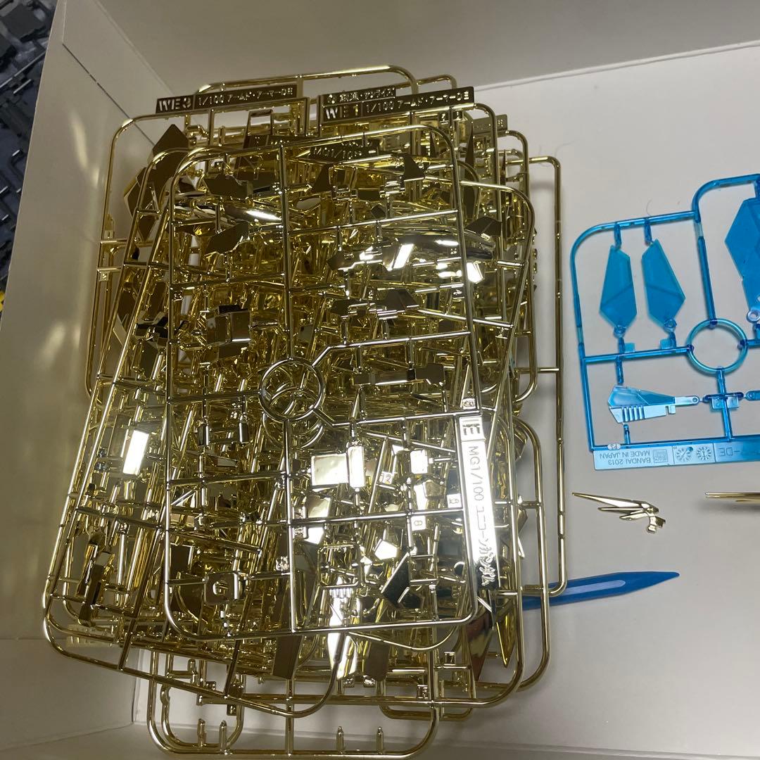 BANDAI RX-0 ユニコーンガンダム 3号機 フェネクス