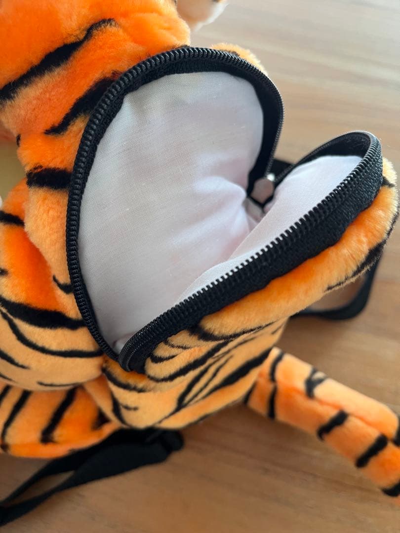 ティガー リュック型ぬいぐるみ 約30cm